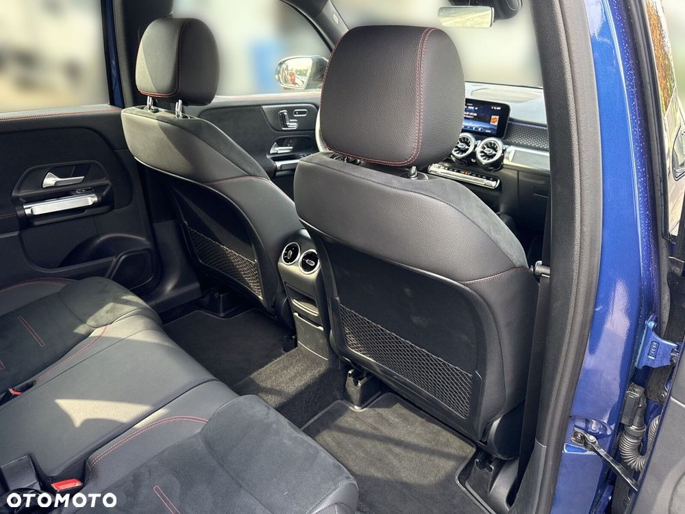 Mercedes-Benz GLB - 21