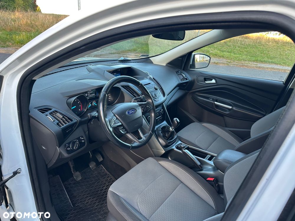 Ford Kuga - 9