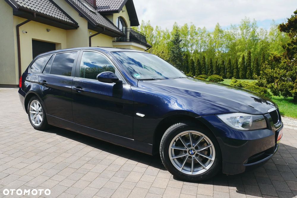 BMW Seria 3 318d - 2