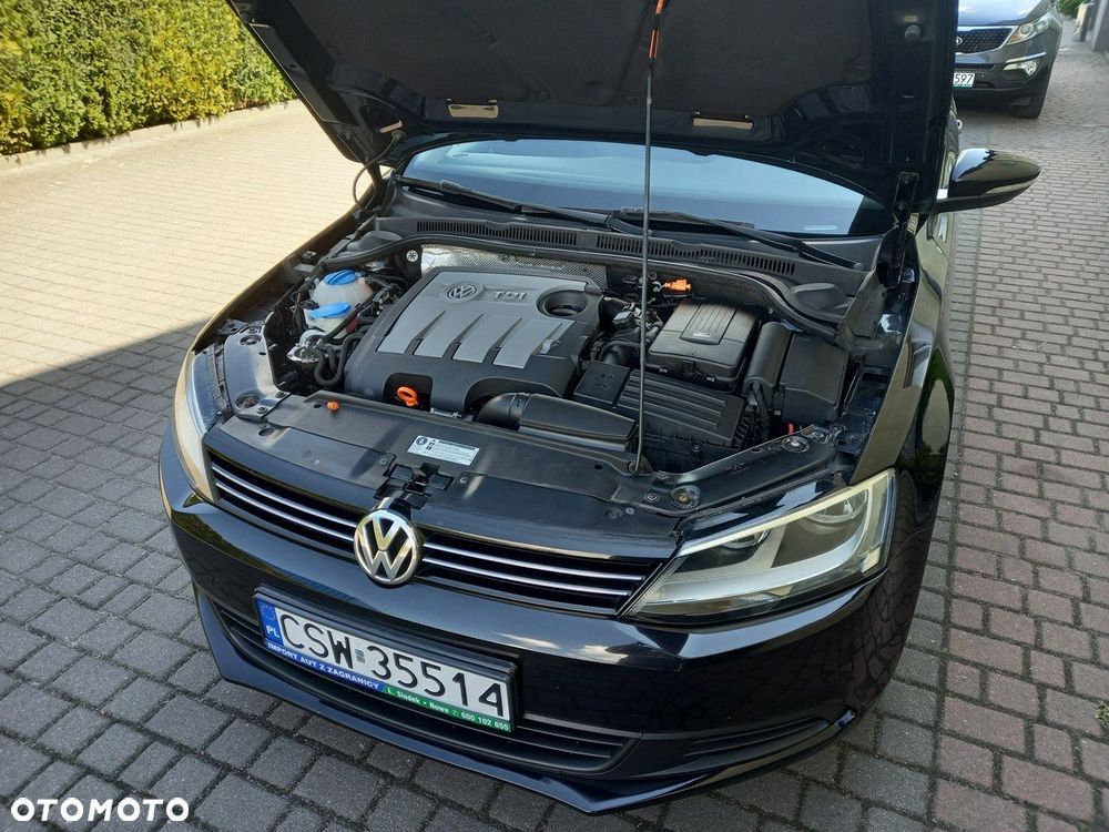 Volkswagen Jetta 1.6 TDI DPF Highline - 19