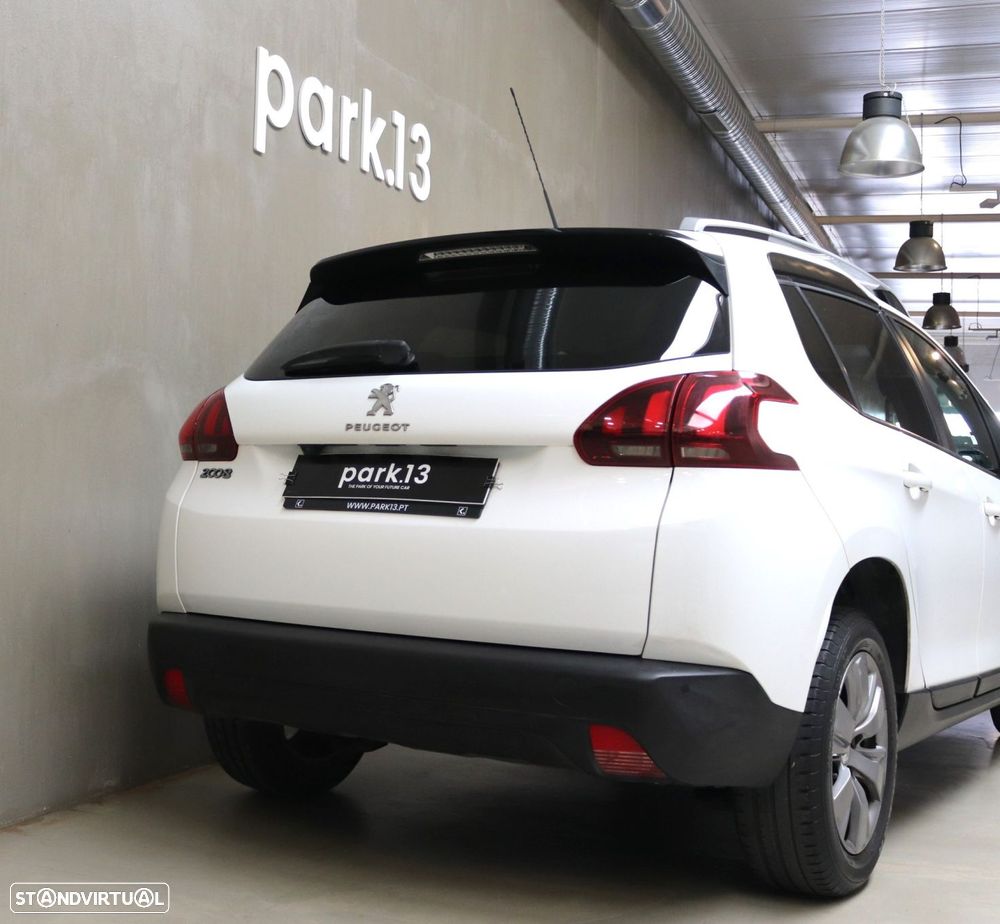 Peugeot 2008 1.2 PureTech Style - 6