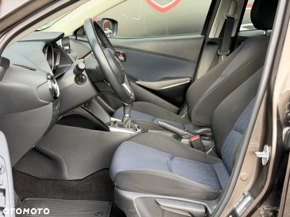 Mazda 2 - 18