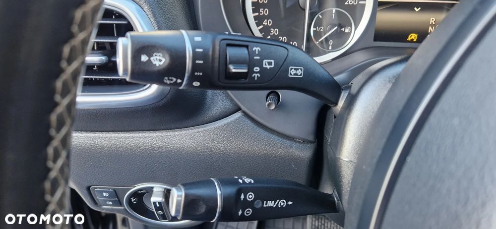 Infiniti Q30 - 17