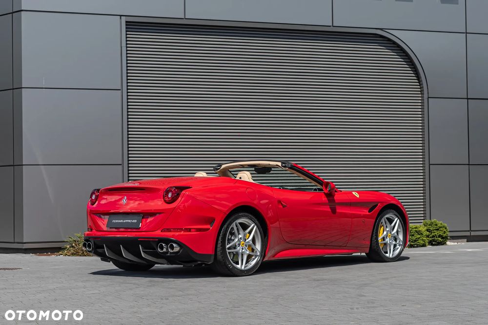 Ferrari California T - 4