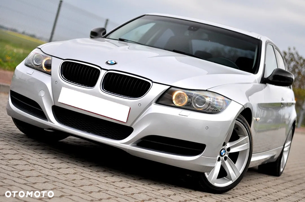 BMW Seria 3 316d Edition Luxury Line Purity