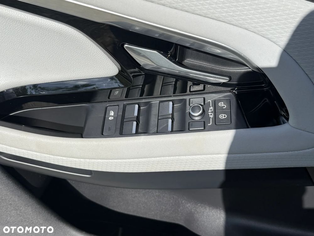 Land Rover Range Rover Evoque - 26