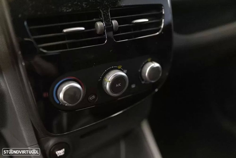 Renault Clio 1.5 Blue dCi Limited - 14