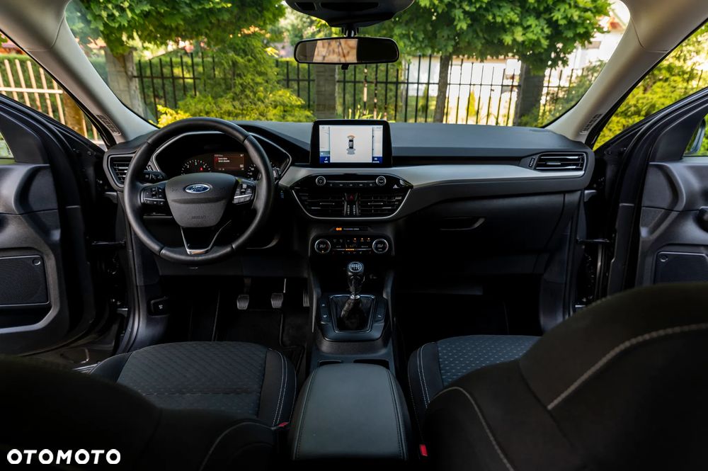 Ford Kuga - 21