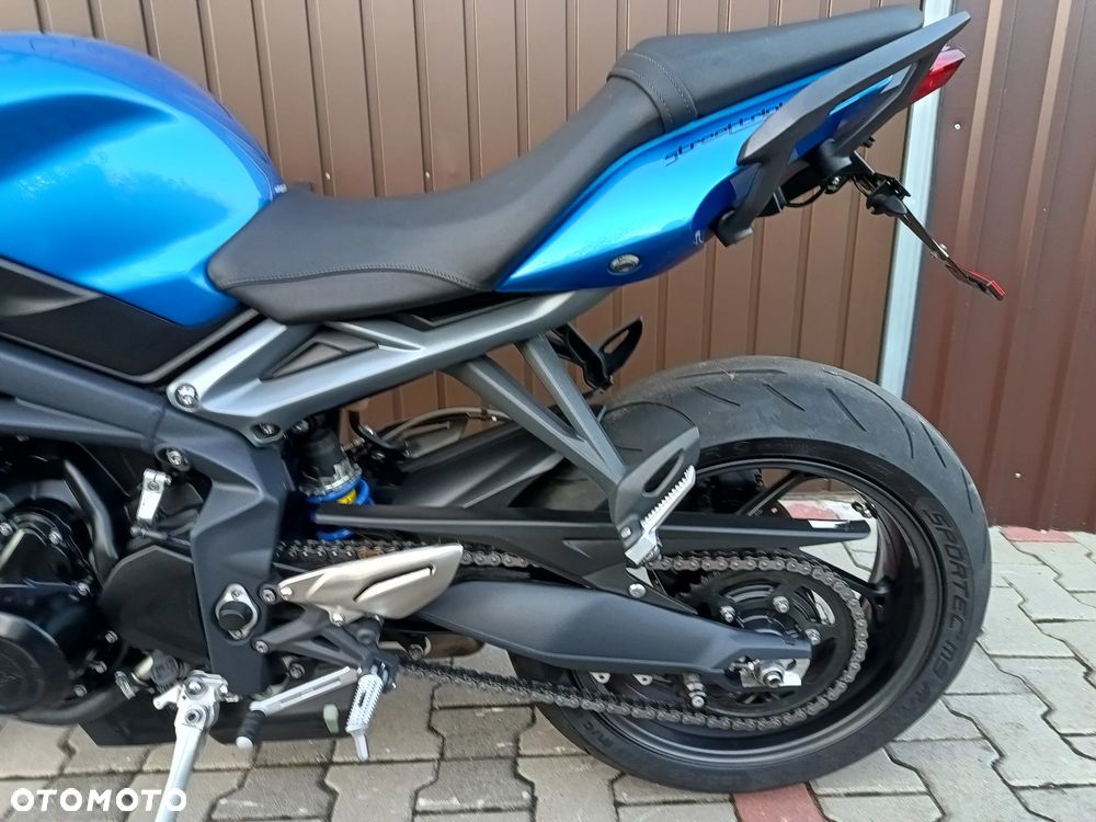 Triumph Street Triple - 27