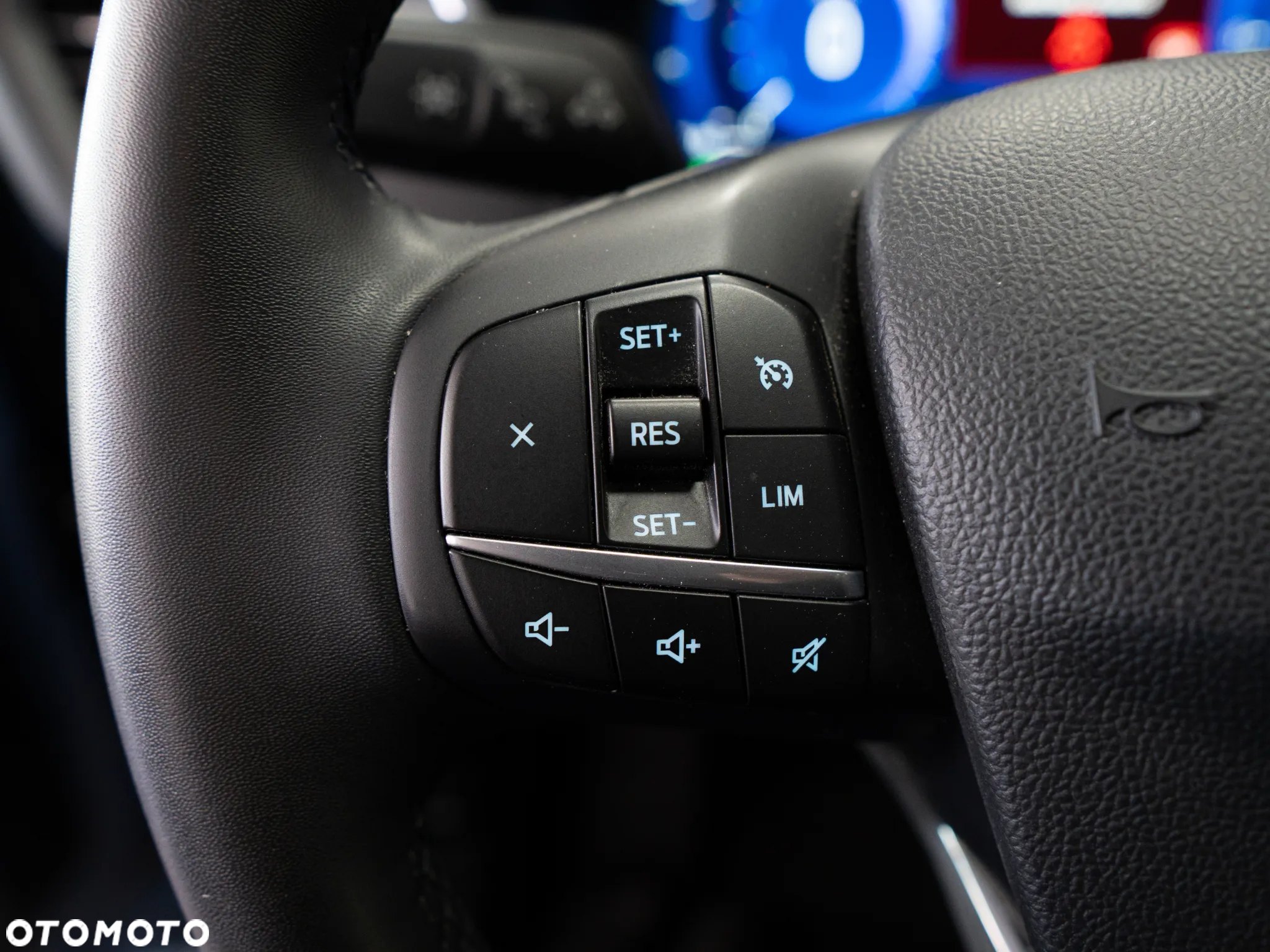 Ford Kuga 2.5 FHEV FWD Titanium X - 13