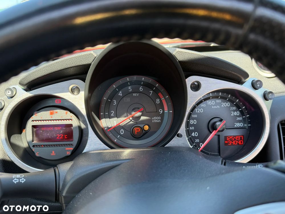 Nissan 370 Z - 17