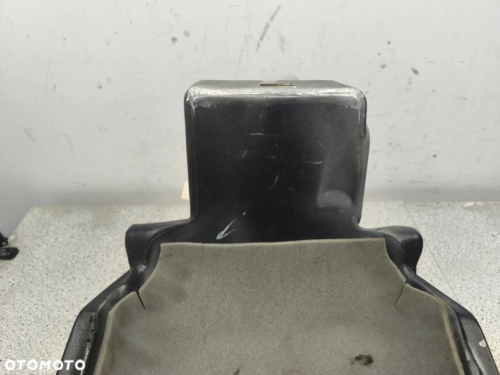 Bak, zbiornik paliwa Triumph Daytona 955i 955 - 17