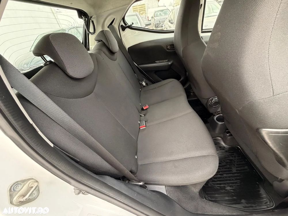 Toyota Aygo 1.0 VVY-I 5 usi X-connect - 13