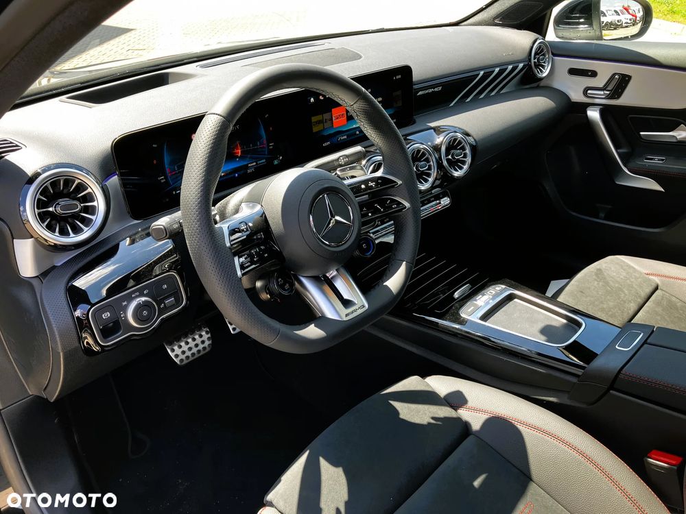 Mercedes-Benz Klasa A 35 AMG 4-Matic 8G-DCT - 3