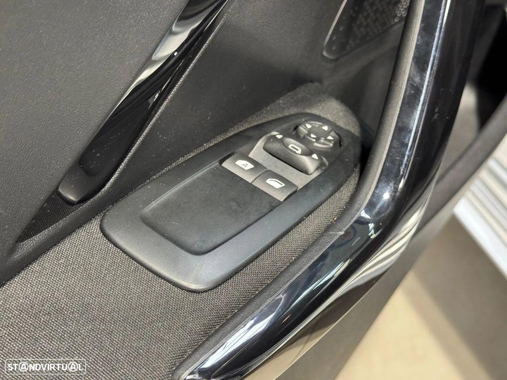 Peugeot 208 1.2 PureTech Style - 14