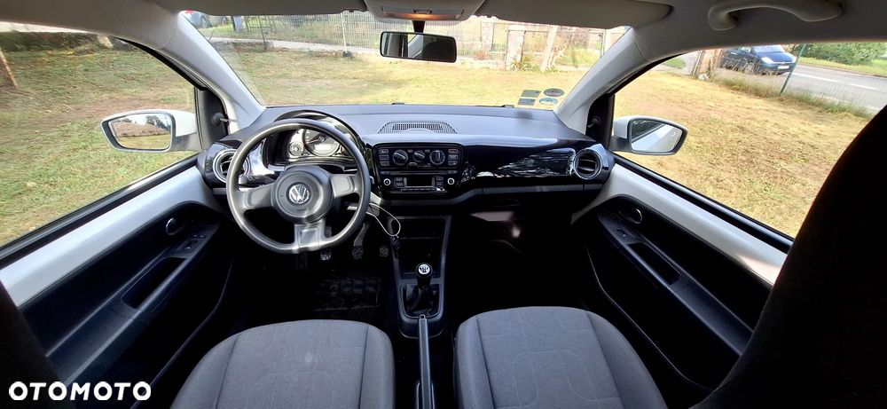Volkswagen up! (BlueMotion Technology) move - 12