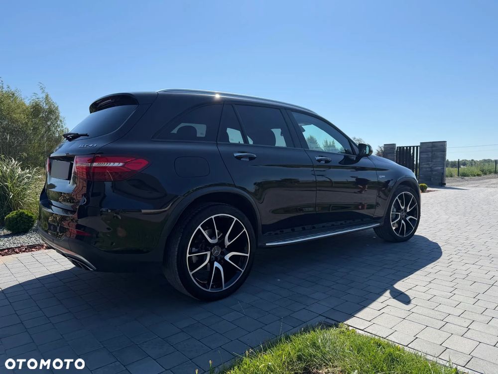 Mercedes-Benz GLC - 4