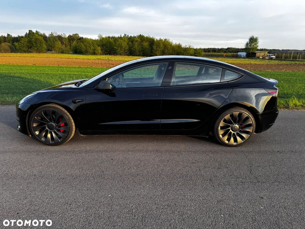 Tesla Model 3 - 5