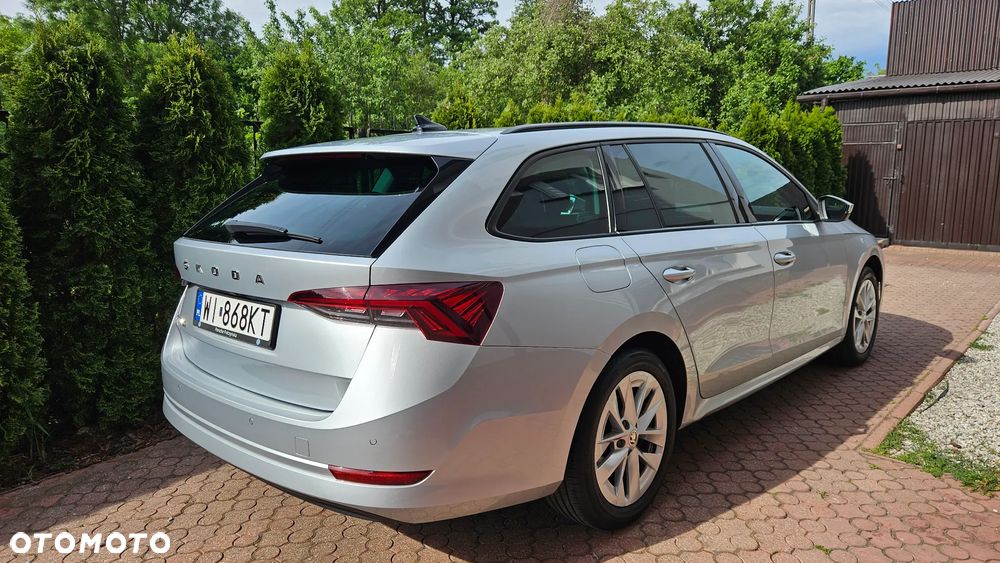 Skoda Octavia 2.0 TDI Ambition DSG - 1