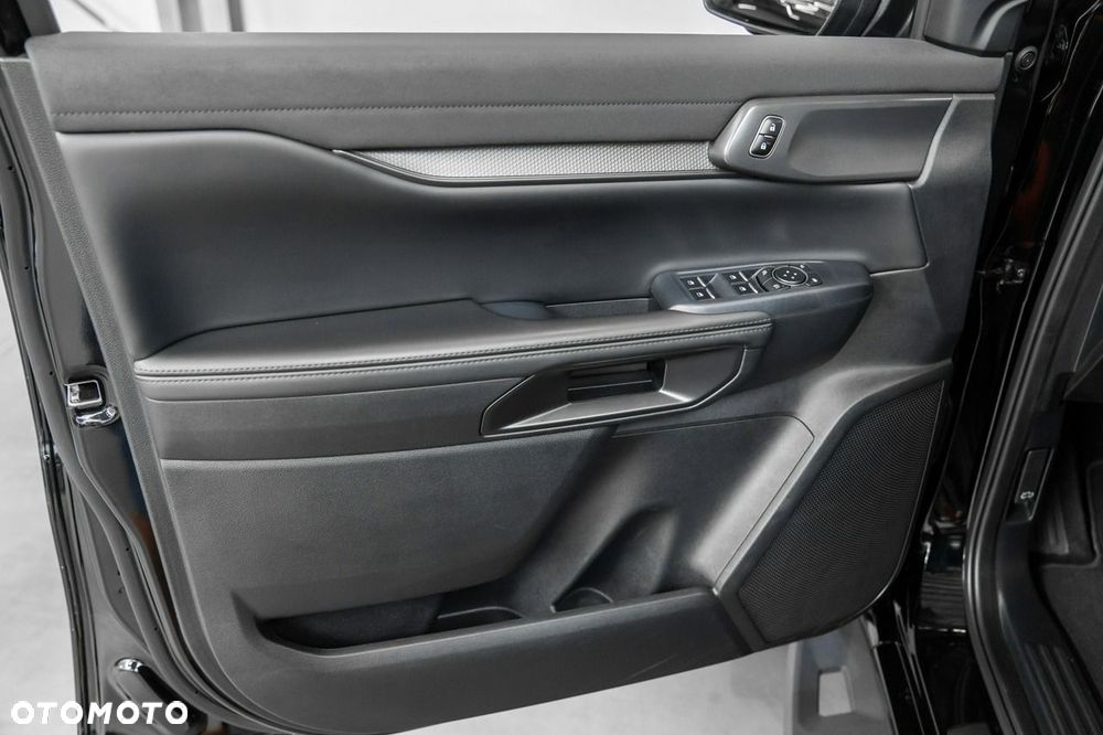 Ford Ranger Raptor - 32