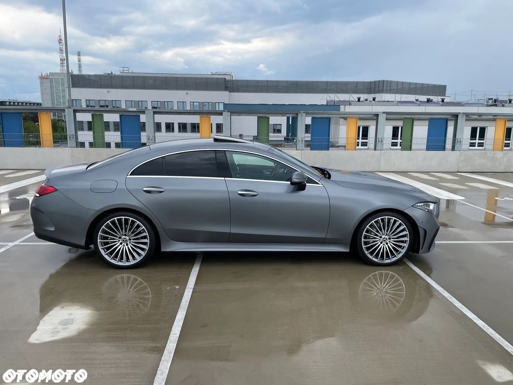 Mercedes-Benz CLS 300 d 4Matic 9G-TRONIC AMG Line - 9