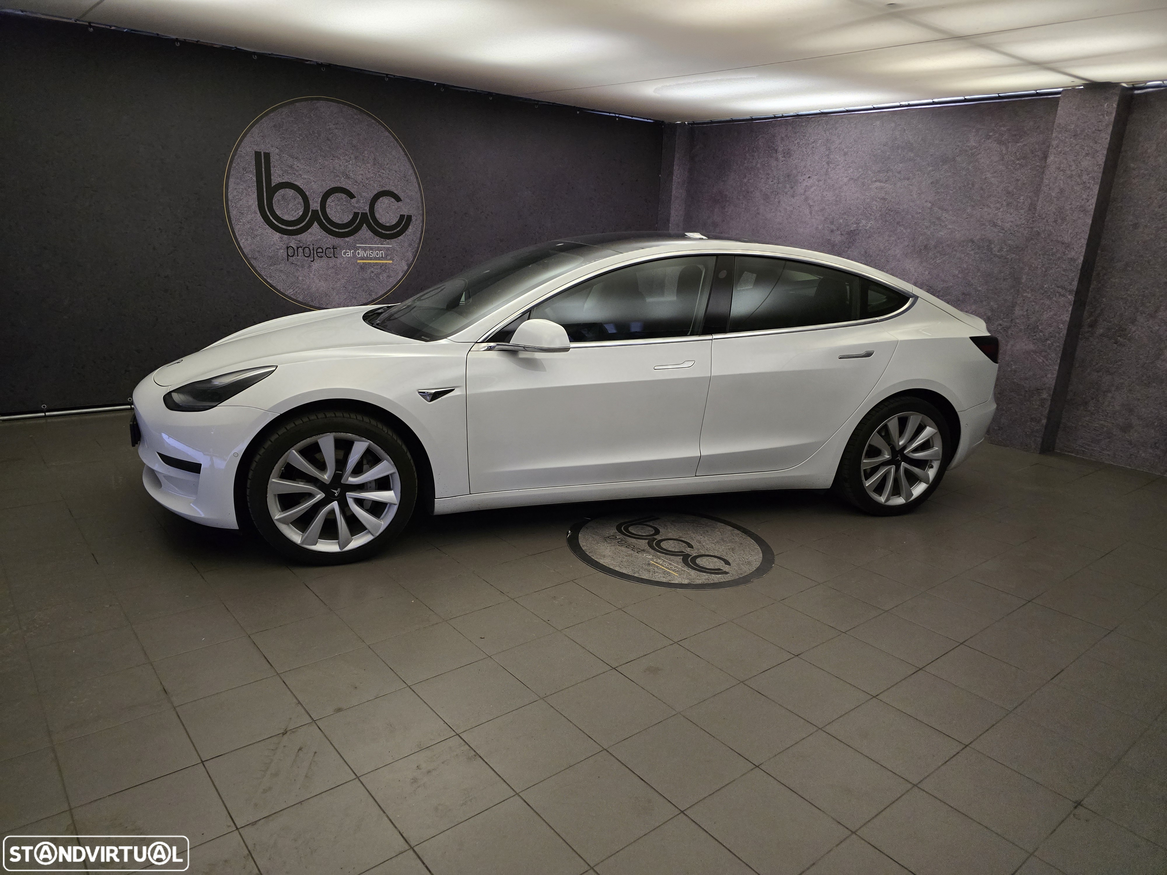 Tesla Model 3 Standard Range Plus RWD - 3