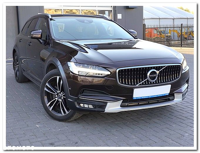Volvo V90 Cross Country - 5