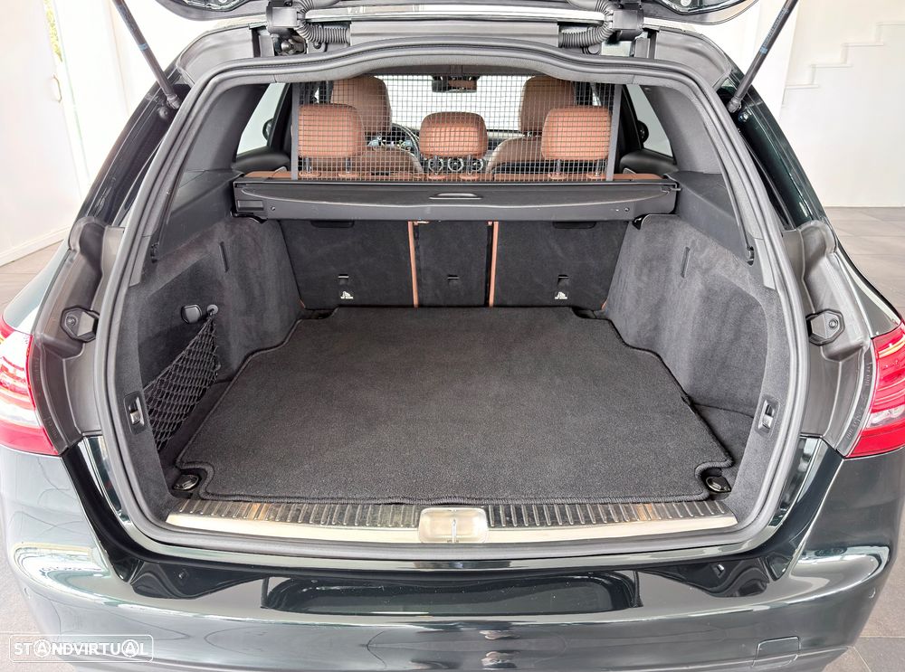Mercedes-Benz C 180 d Station AMG Line - 29