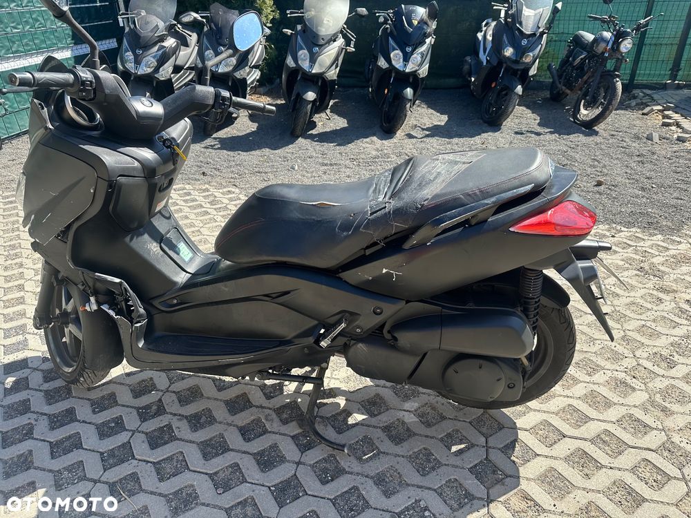 Yamaha X-max - 3