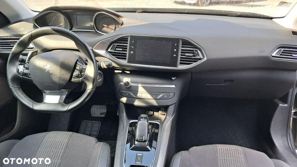 Peugeot 308 - 13