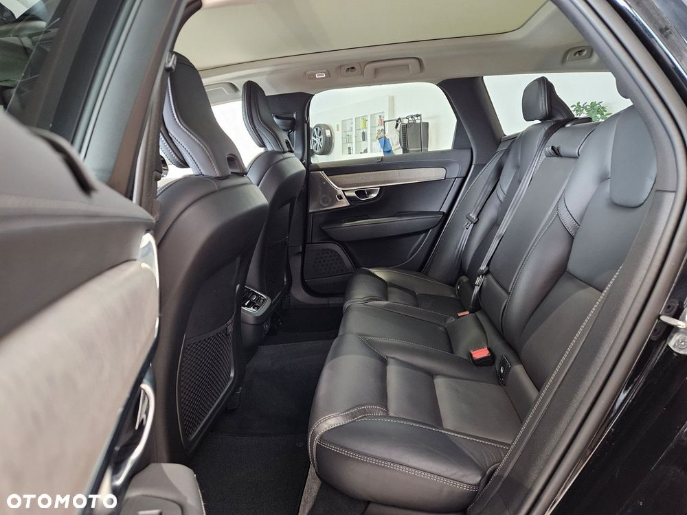 Volvo V90 Cross Country - 15