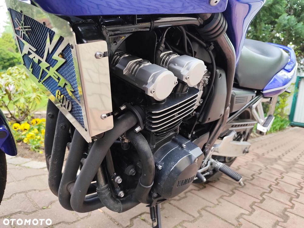 Yamaha FZS - 18