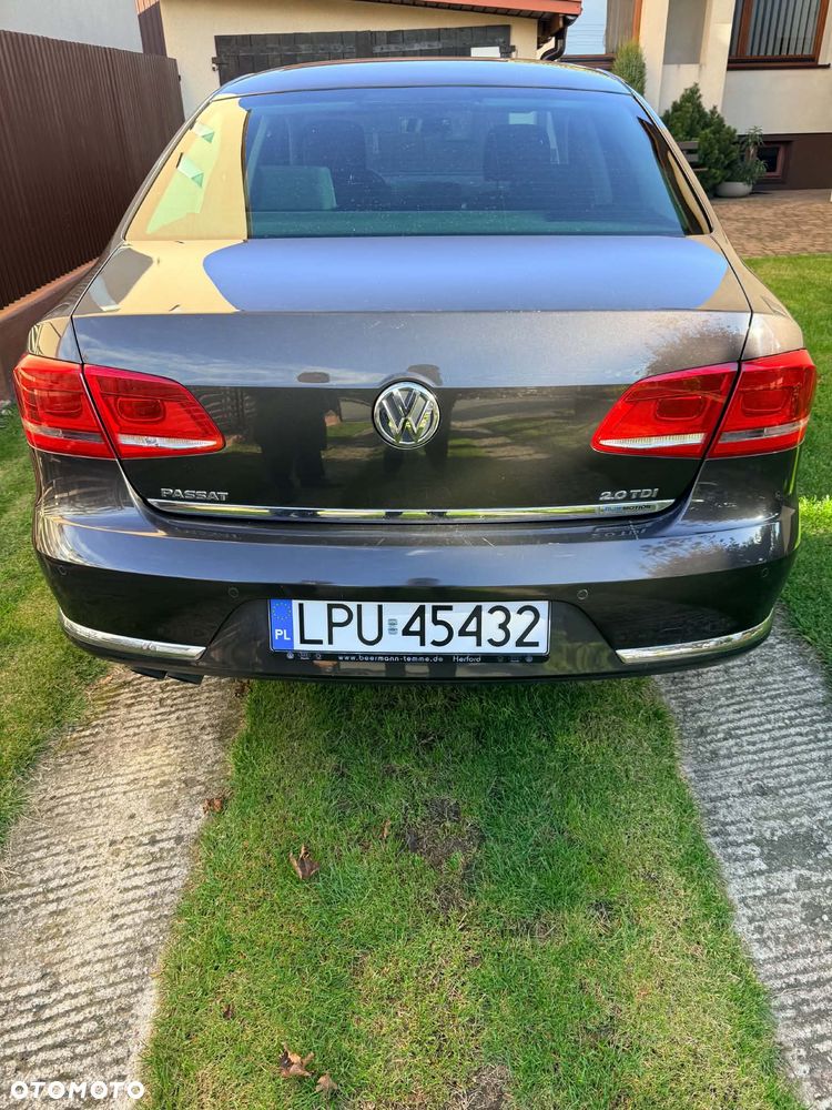 Volkswagen Passat - 5
