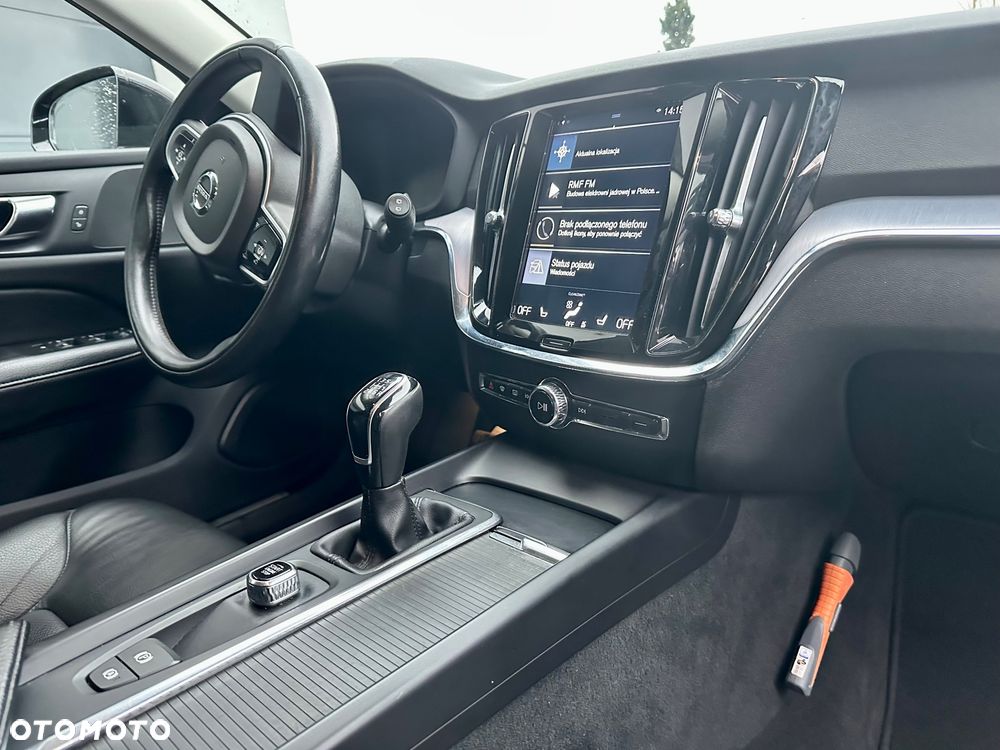Volvo V60 D3 Summum - 28