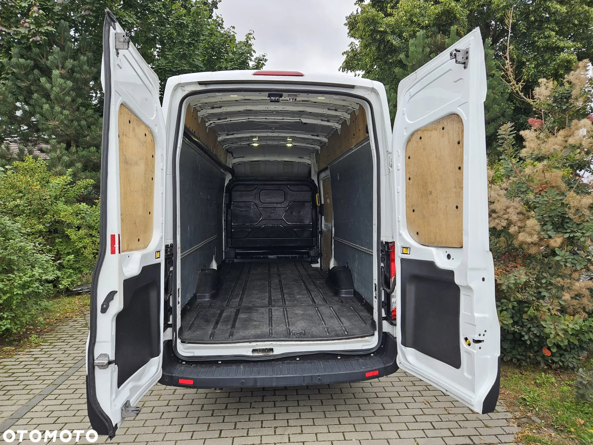 Ford Transit - 10
