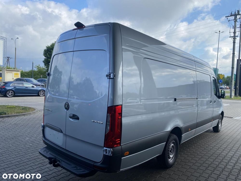 Mercedes-Benz Sprinter - 6