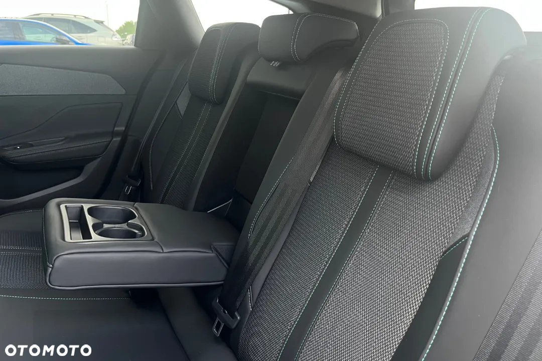 Peugeot 308 1.5 BlueHDi Allure S&S EAT8 - 24