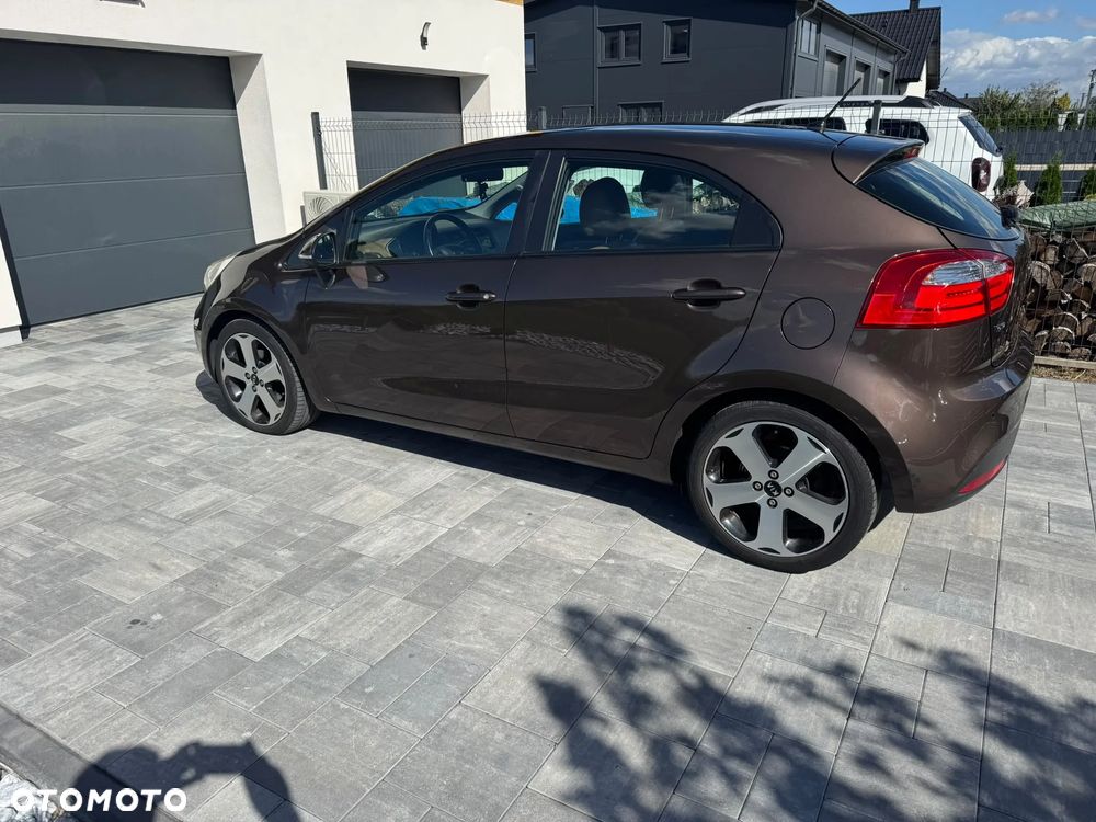 Kia Rio 1.4 Dream Team Edition - 5