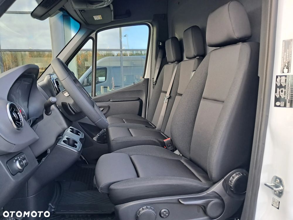 Mercedes-Benz Sprinter 317 CDI Furgon PRO długi 4325 mm L3H2 - 17