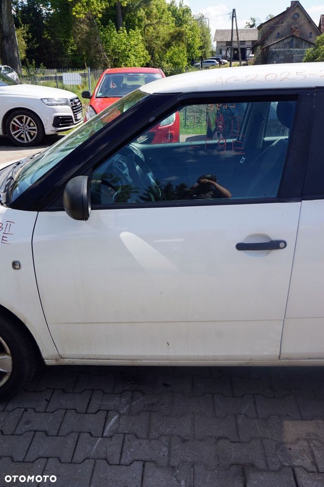 DRZWI PRZEDNIE LEWE FABIA II 545 LIFT KOMBI LF9E  BIAŁY SKODA 2010-2014 - 1
