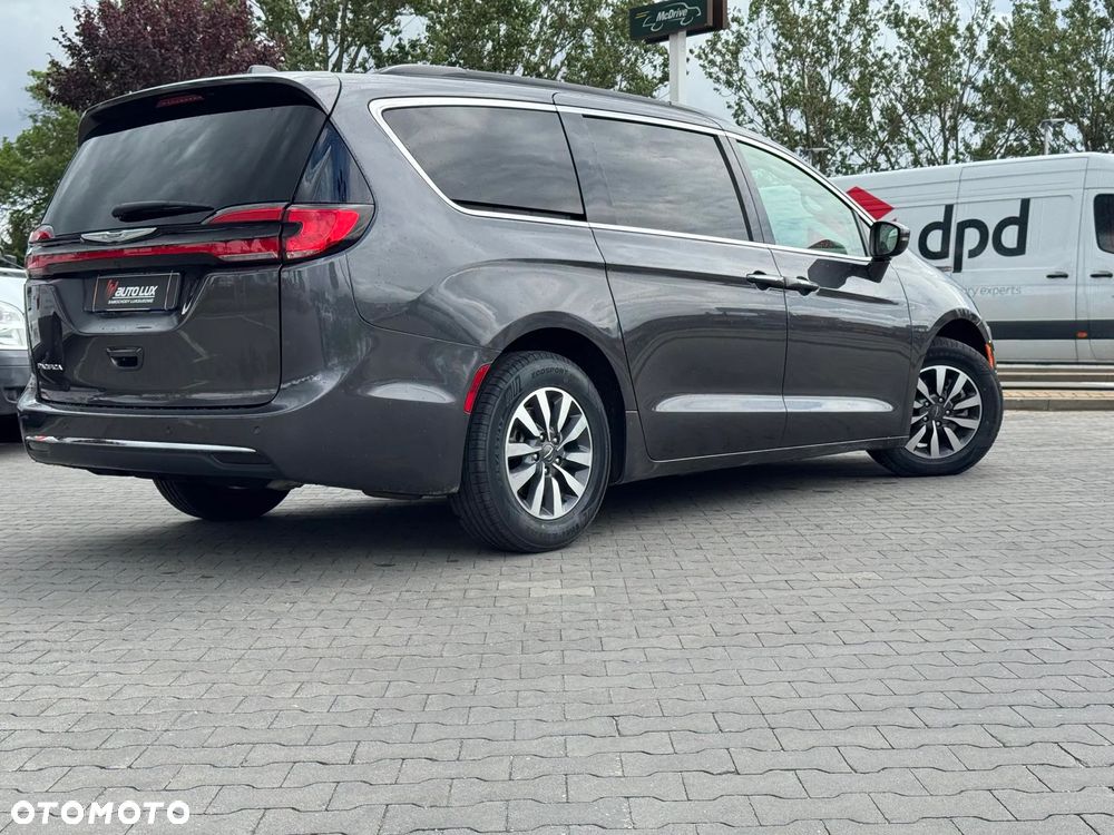 Chrysler Pacifica - 7