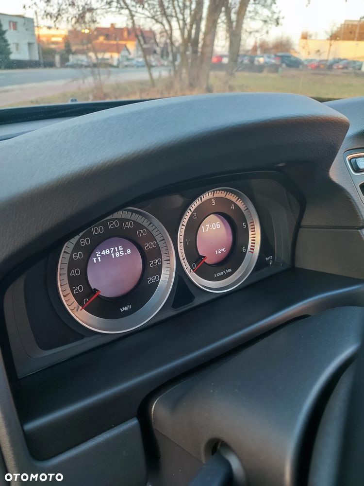 Volvo XC 70 D5 AWD Summum - 26