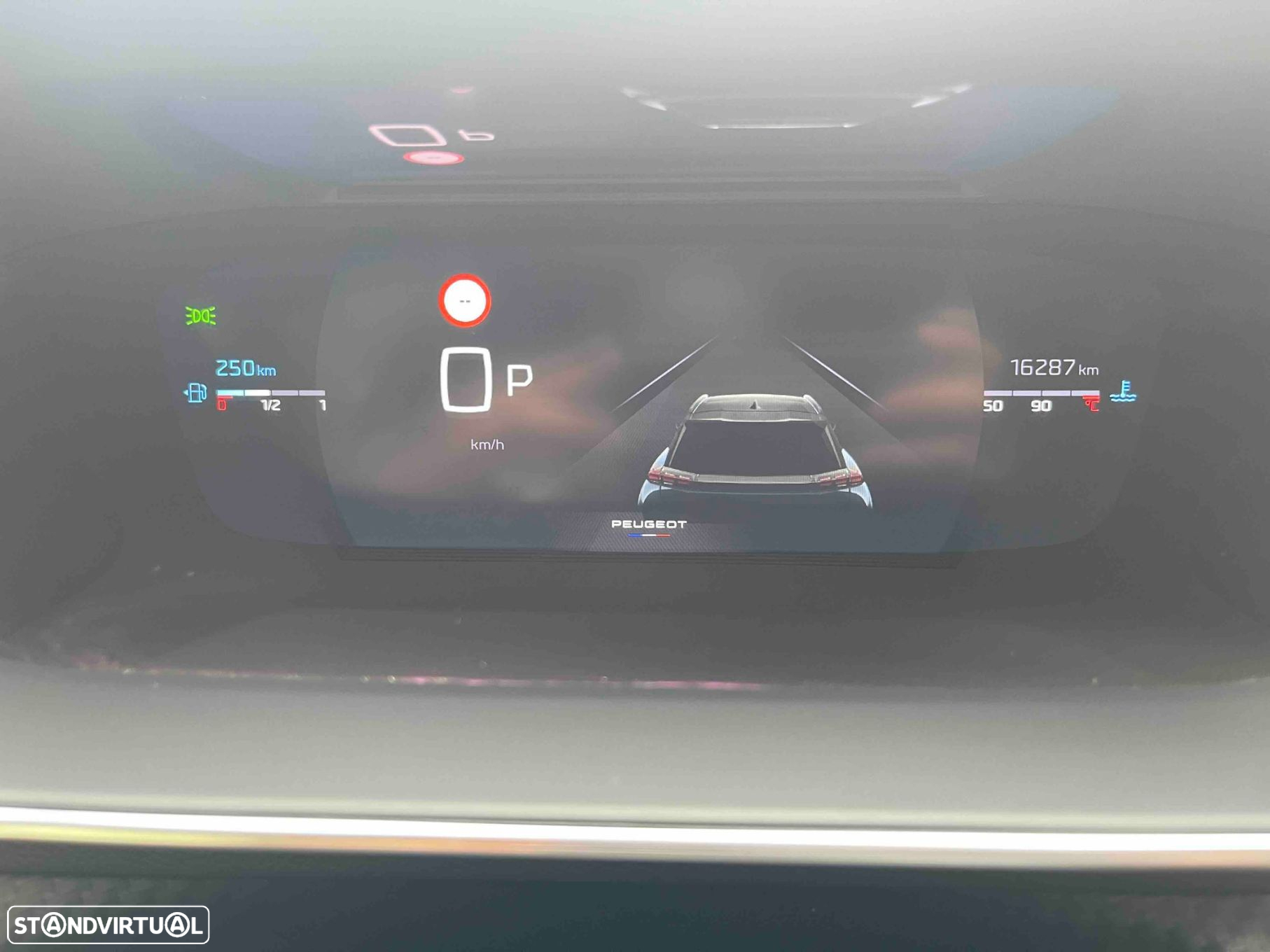 Peugeot 2008 1.2 PureTech GT EAT8 - 41