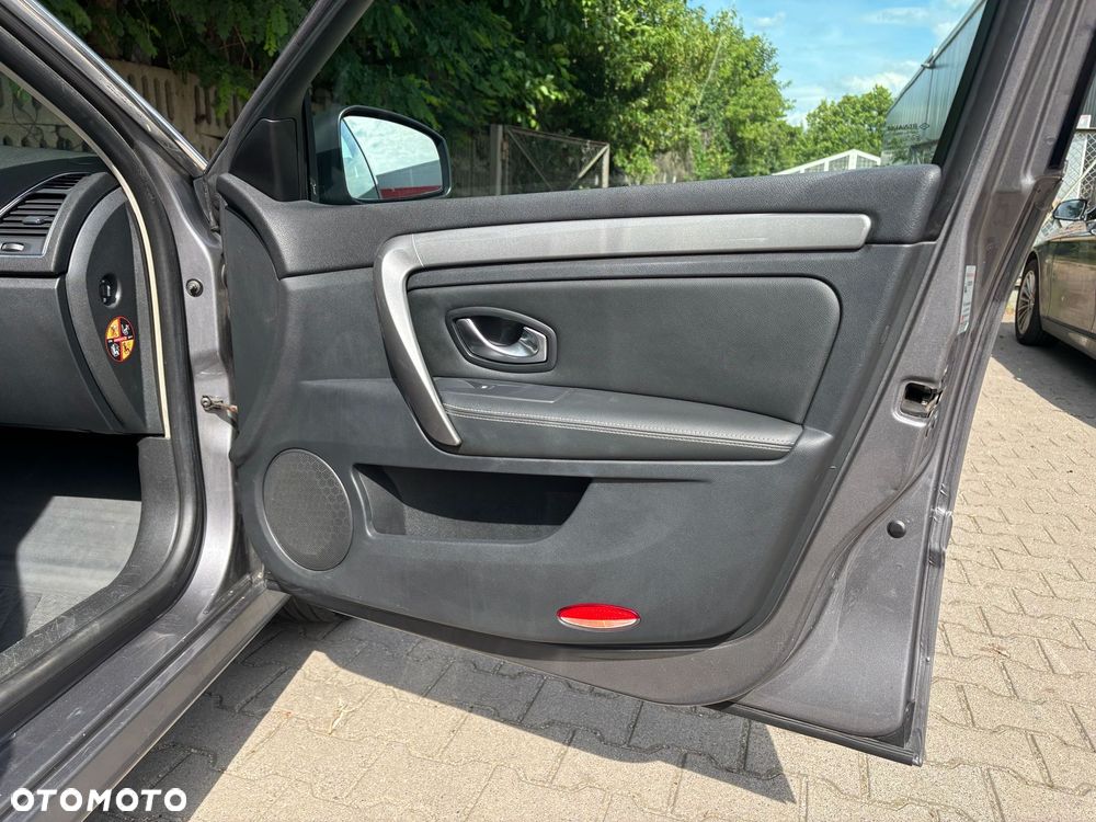 Renault Laguna 2.0 DCi Dynamique - 10