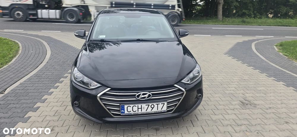 Hyundai Elantra 1.6 CRDi Comfort - 2