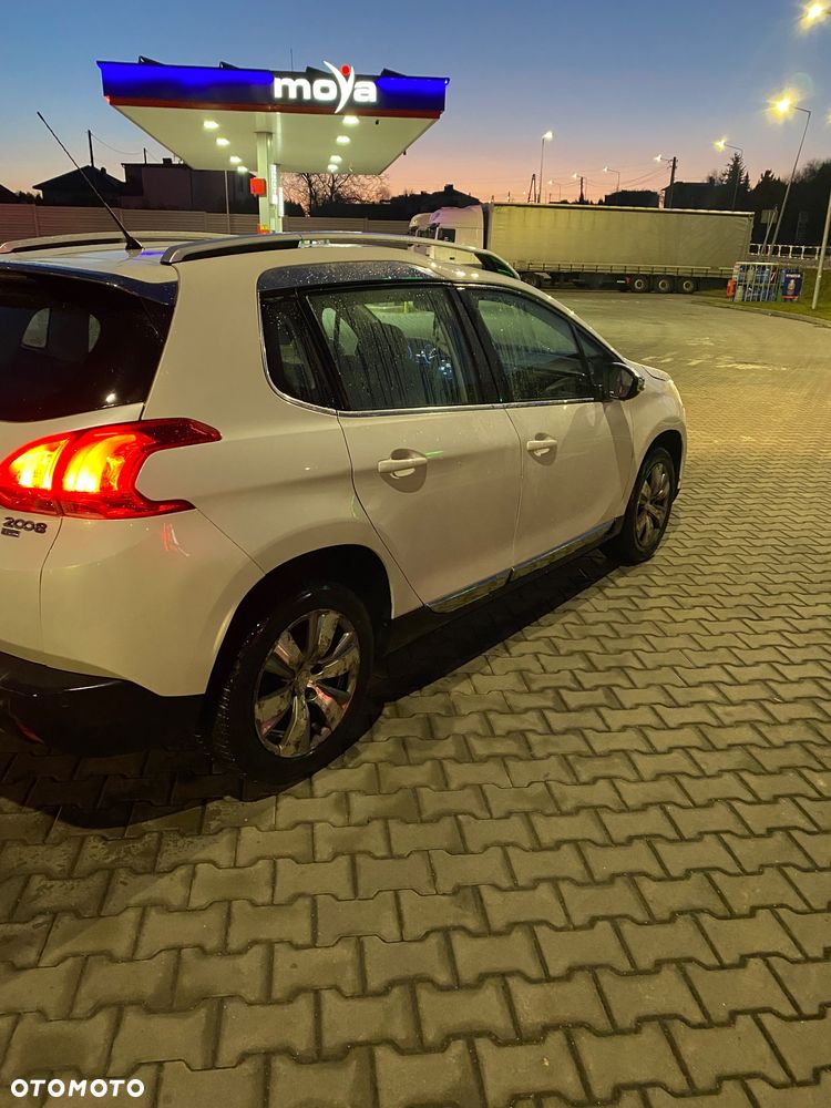 Peugeot 2008 e-HDi FAP 115 STOP & START Allure - 3