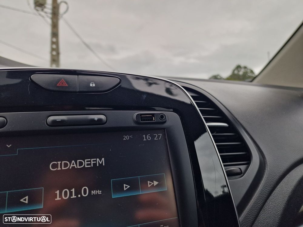 Renault Captur 1.2 TCe Exclusive EDC - 29