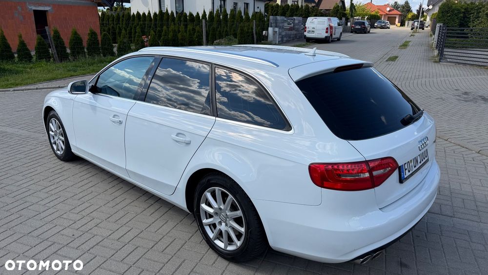 Audi A4 Avant 2.0 TDI DPF clean diesel Ambiente - 11