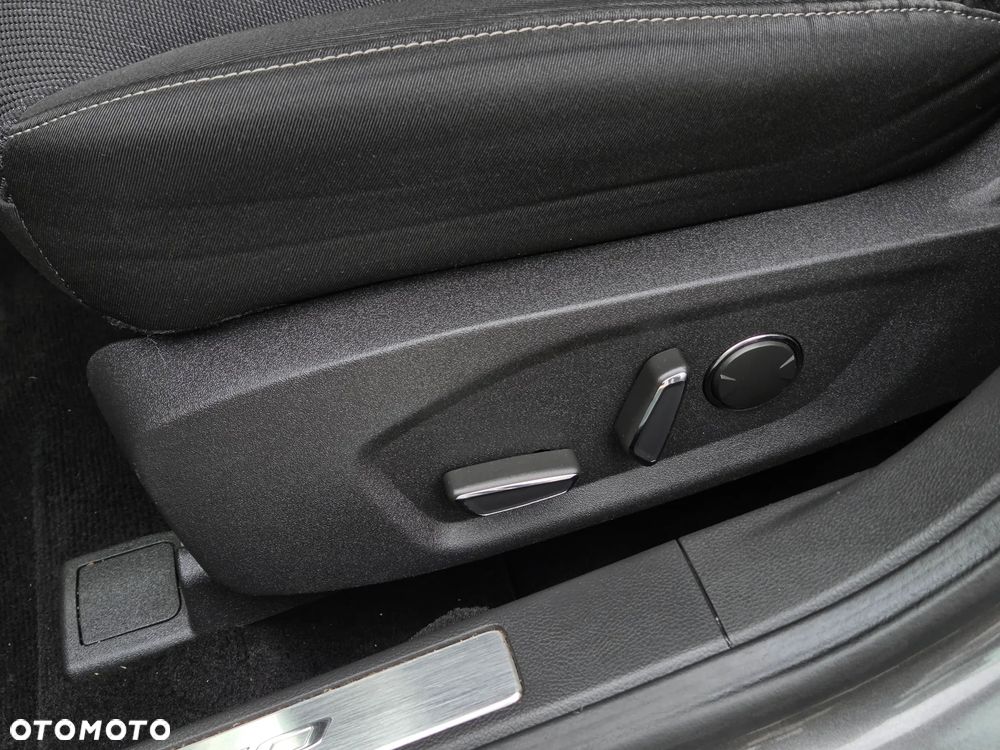 Ford Mondeo SW 2.0 EcoBlue Trend - 37
