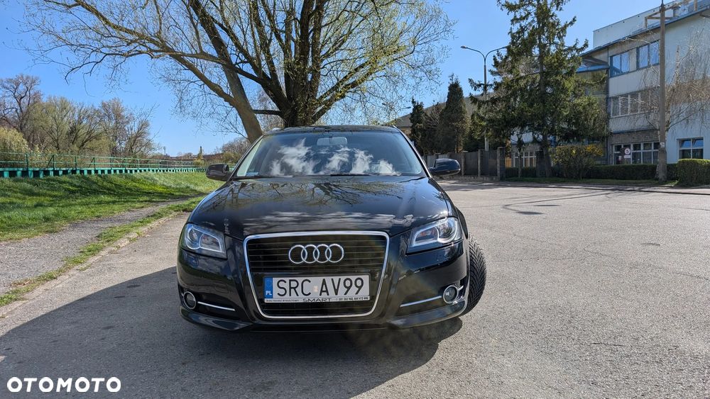 Audi A3 Sportback 2.0 TDI DPF Ambiente - 2